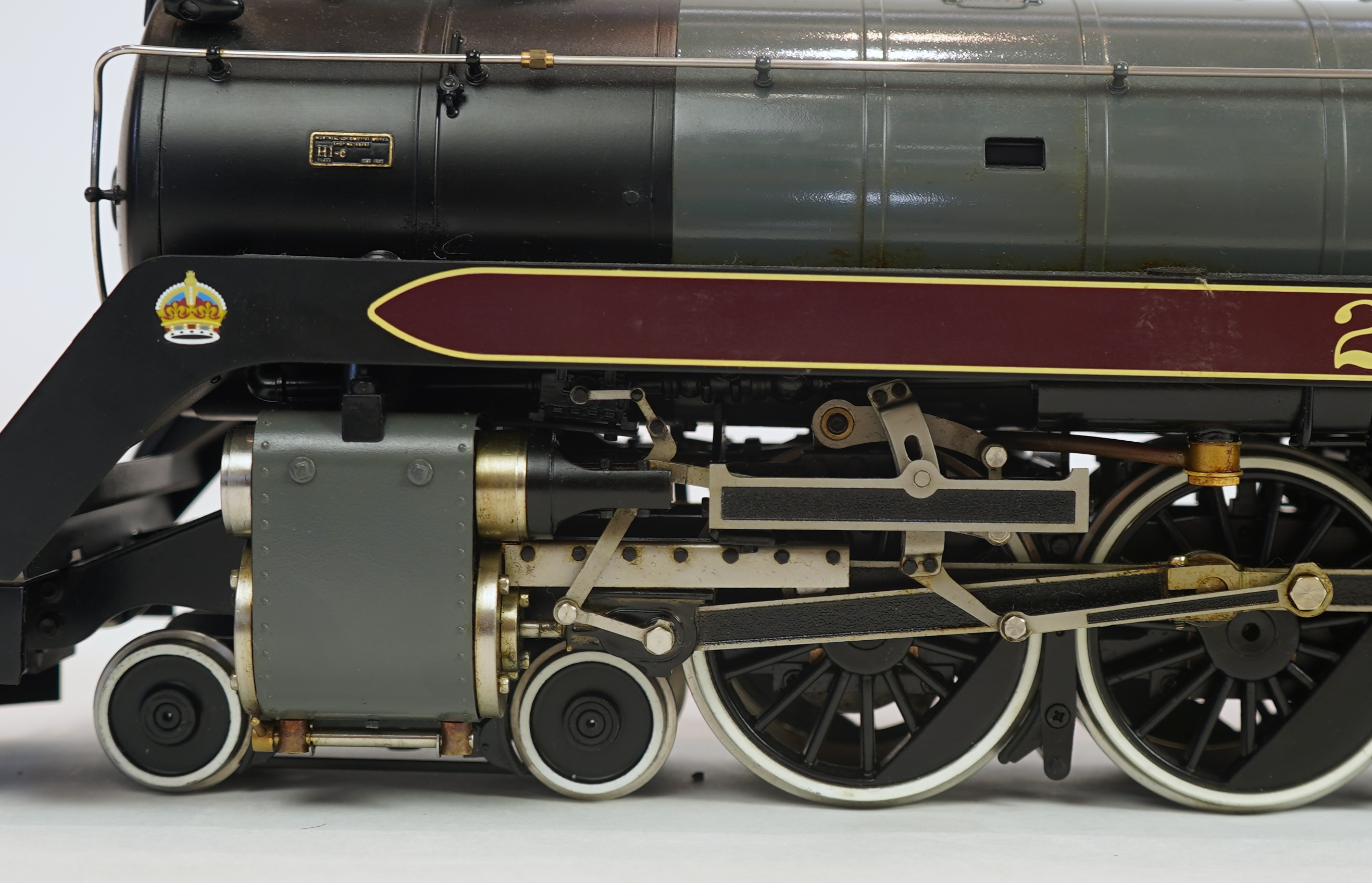 A Gauge One Accucraft Models live steam model of Canadian Pacific 2860, 4-6-4 locomotive with bogie tender, spirit fired working two cylinder motion, hand pump and axle pump, etc.